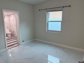 1295 NW 122nd St in North Miami, FL - Building Photo - Building Photo