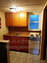 115 3rd St in Gouldsboro, PA - Foto de edificio - Building Photo