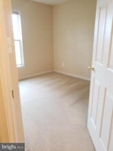 13659 St Johns Wood Pl in Herndon, VA - Building Photo - Building Photo