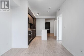 2031-2031 Kennedy Rd in Toronto, ON - Building Photo - Building Photo