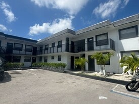 Davie Commons Apts LLC in Davie, FL - Building Photo