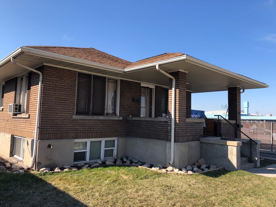 32-28 E 300 S in Provo, UT - Building Photo