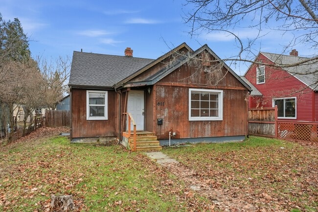 property at 611 S Ferrall St