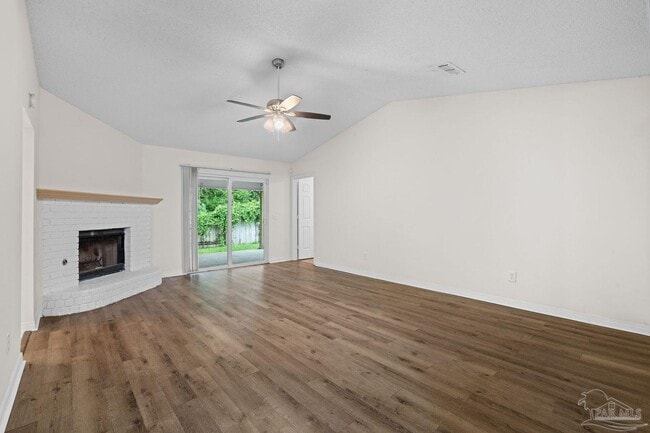 1203 Brook Bend Rd in Pensacola, FL - Building Photo - Building Photo