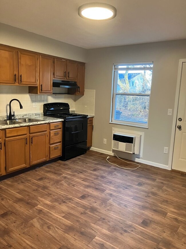 1200 Bunker Hill Ct in Troy, OH - Building Photo - Building Photo