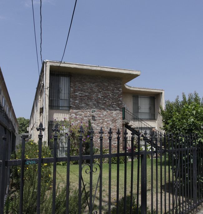 6045 Hazelhurst Pl in North Hollywood, CA - Building Photo - Building Photo