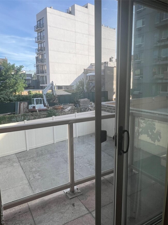 25-65 23rd St in Queens, NY - Foto de edificio - Building Photo