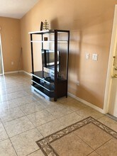 5283 Vineland Rd in Orlando, FL - Building Photo - Building Photo