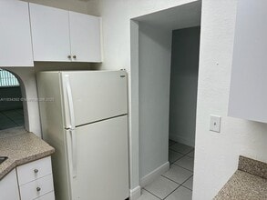 17255 SW 95th Ave in Palmetto Bay, FL - Building Photo - Building Photo