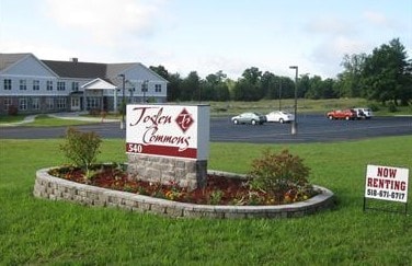 Joslen Commons Apartments in Hudson, NY - Foto de edificio - Building Photo