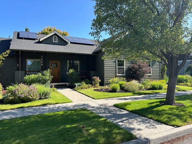 property at 1549 NW Ivy Ave