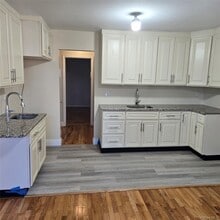 241 Kearsing Pkwy in Monsey, NY - Building Photo - Building Photo