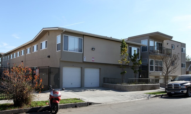 Cerritos Court Apartments