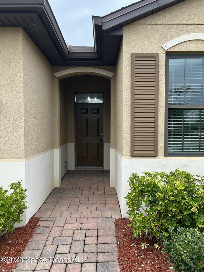 4084 Caladium Cir in West Melbourne, FL - Building Photo - Building Photo