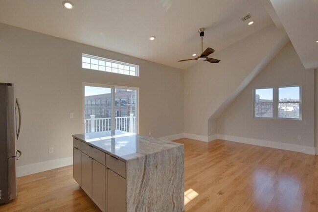 204 Spencer Ave in Chelsea, MA - Building Photo - Building Photo