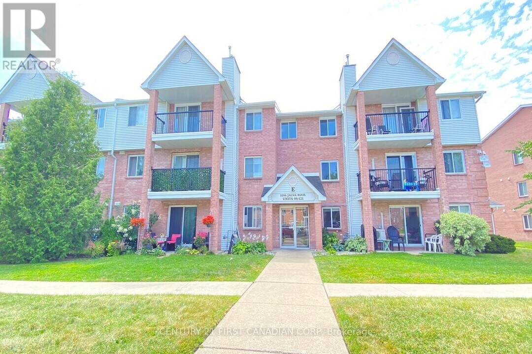 1096 Jalna Blvd in London, ON - Building Photo