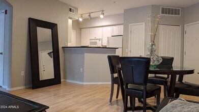 1701 E Colter St, Unit 267 in Phoenix, AZ - Building Photo - Building Photo