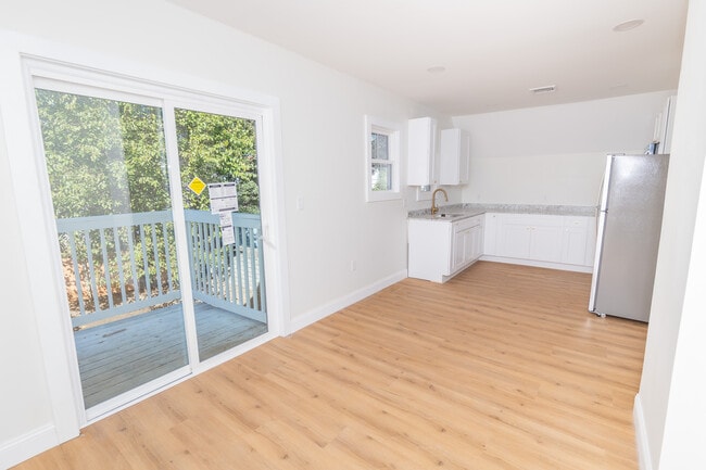 84 Pembroke Ave in Providence, RI - Building Photo - Building Photo