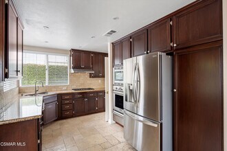 751 Trousdale St in Oak Park, CA - Building Photo - Building Photo