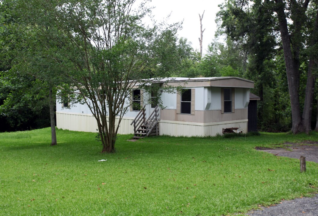 Shady Haven Mobile Home Park in Castle Hayne, NC - Building Photo