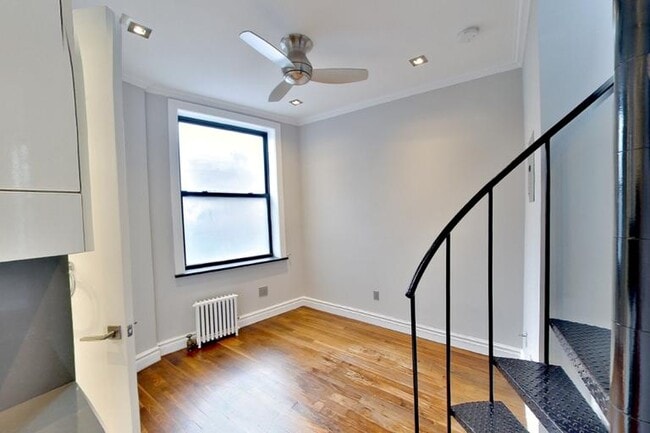 property at 326 E 35th St