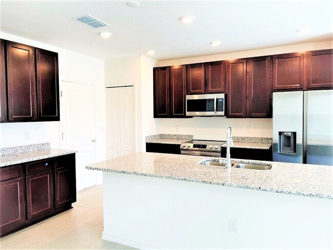 4519 Birdsong Dr in Rubonia, FL - Building Photo - Building Photo