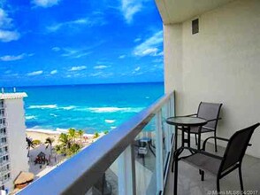 16699 Collins, Unit 1205 in Sunny Isles Beach, FL - Building Photo - Building Photo