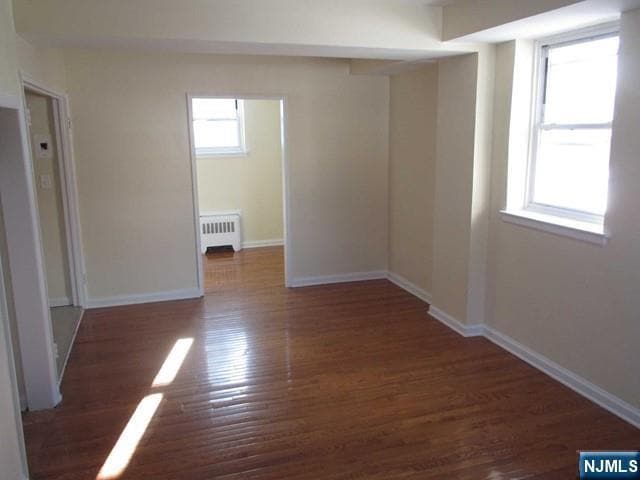 57 Hastings Ave in Rutherford, NJ - Building Photo - Building Photo