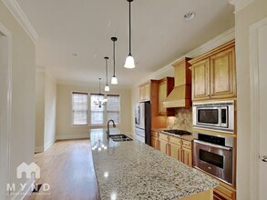 3020 Eltham Pl in Decatur, GA - Building Photo - Building Photo