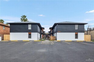 12 N 23rd St in McAllen, TX - Building Photo