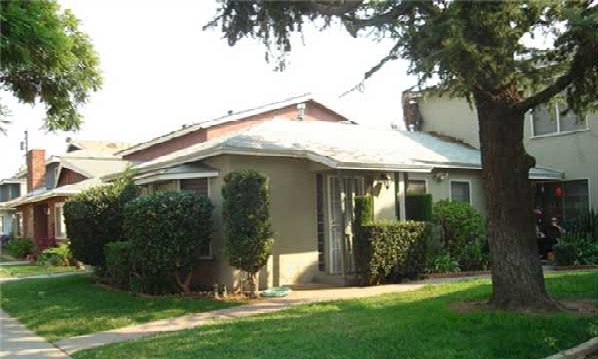 232 E 25th St in Long Beach, CA - Building Photo - Building Photo