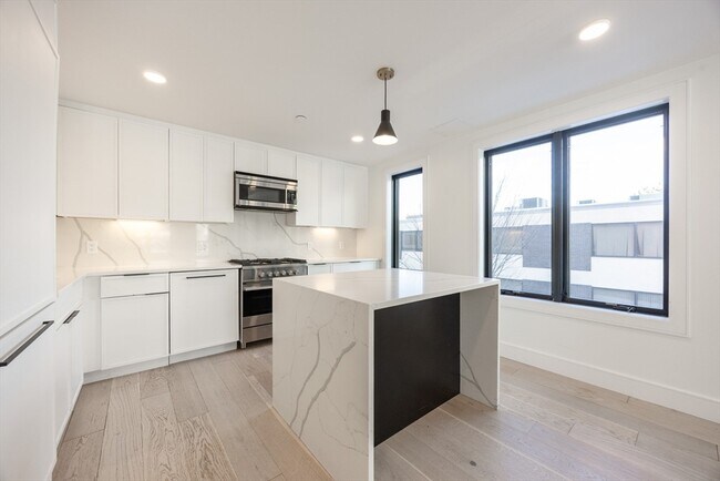 50 Leo M Birmingham Pkwy in Boston, MA - Building Photo - Building Photo