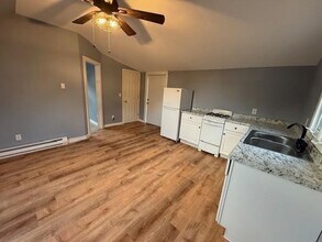 119 Winn Hill Rd in Sunapee, NH - Building Photo - Building Photo