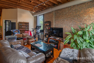 1114 W Hubbard St in Chicago, IL - Building Photo - Building Photo