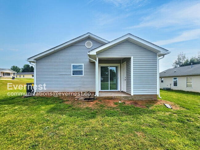 303 Dove Point in Social Circle, GA - Building Photo - Building Photo