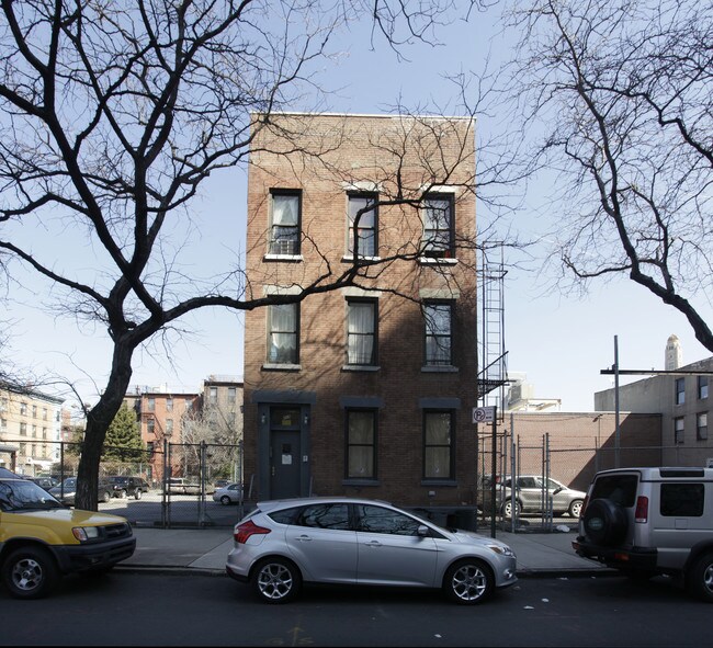 259 Wyckoff St in Brooklyn, NY - Foto de edificio - Building Photo