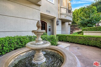 11740 Sunset Blvd in Los Angeles, CA - Building Photo - Building Photo