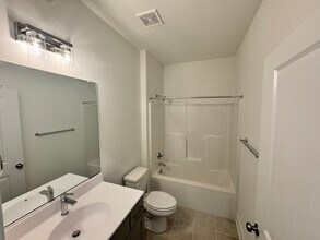 13800 Village View Dr in Midlothian, VA - Building Photo - Building Photo