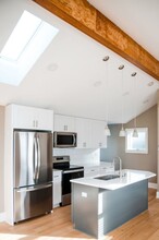 5547 34th Ave NE in Seattle, WA - Building Photo - Building Photo