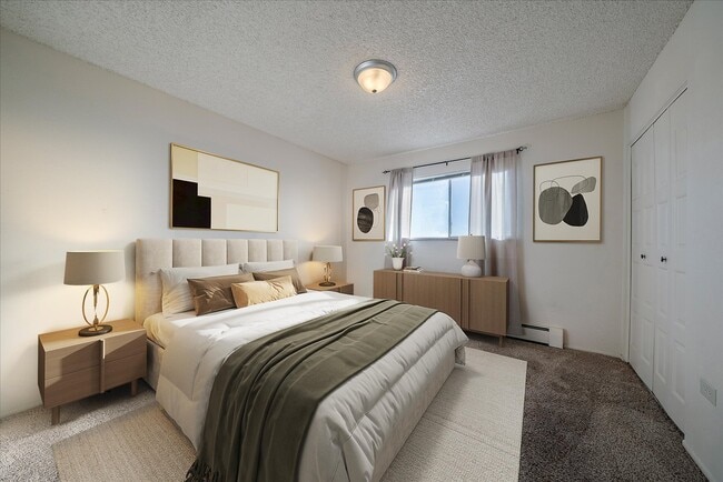 4569 S Lowell Blvd, Unit B in Denver, CO - Building Photo - Building Photo