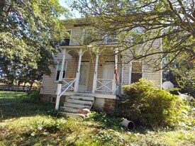 180 Kendale Rd in Red Lion, PA - Building Photo