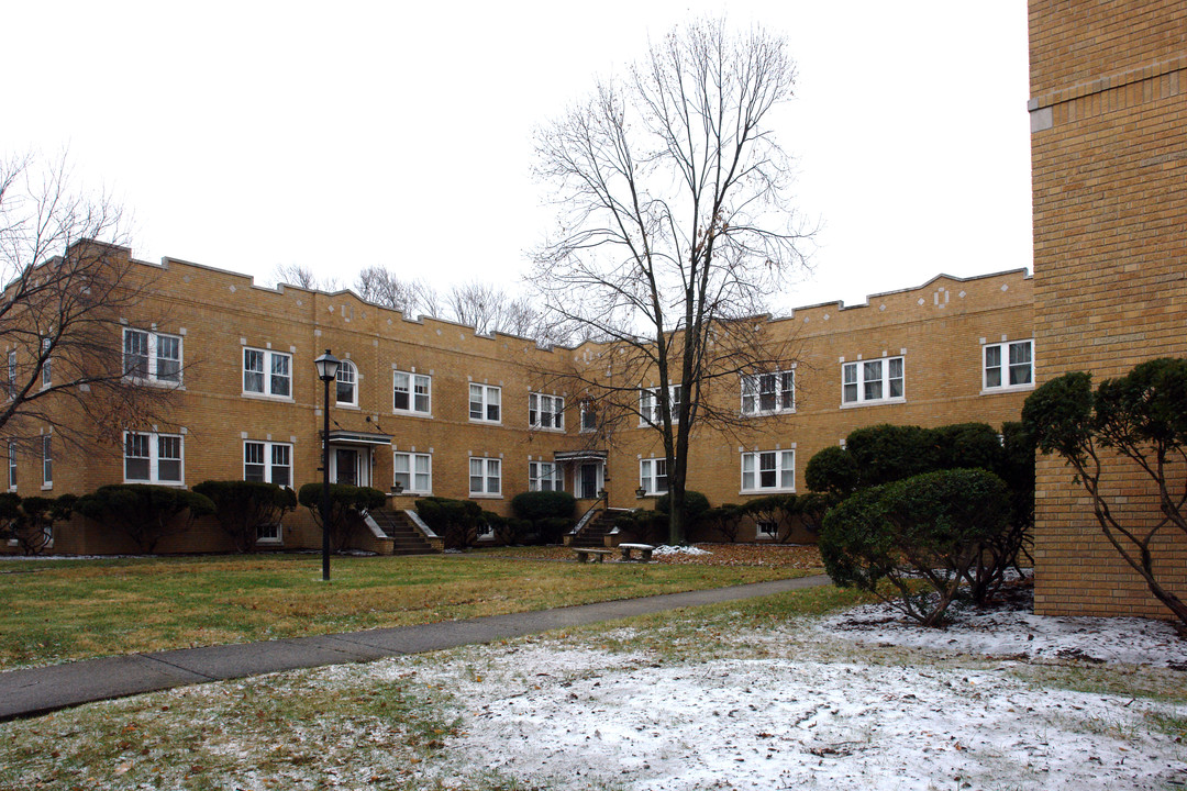 Woodbourne Condominiums in Louisville, KY - Foto de edificio