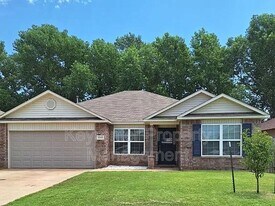 1209 Ironstone Dr in Noble, OK - Building Photo