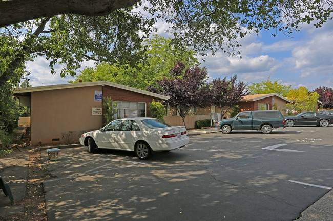 Marshall Apartments in Folsom, CA - Building Photo - Building Photo