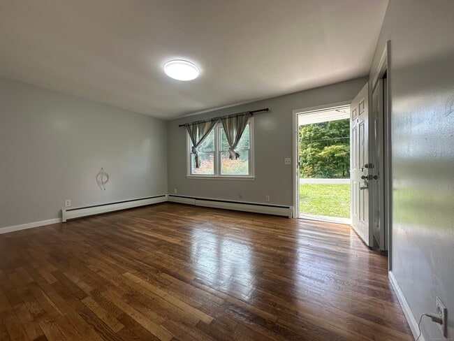 74 Chittenden Rd in Killingworth, CT - Building Photo - Building Photo