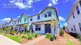 6495 Cyrils Dr in St. Cloud, FL - Building Photo