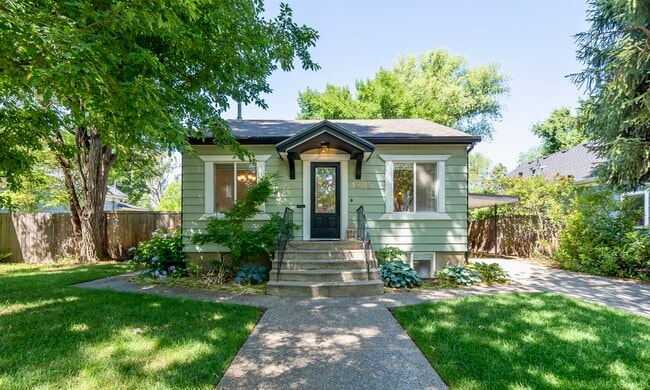 property at 1805 N 15th St