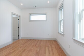 16 Church St, Unit 2 in Boston, MA - Building Photo - Building Photo