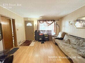 879 Felix Ave in Windsor, ON - Building Photo - Building Photo