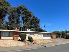 1114 Coronel Ave in Vallejo, CA - Building Photo